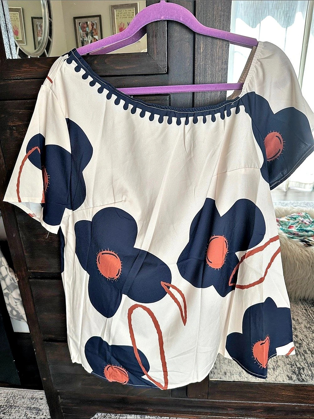 Abstract Short Sleeve Top in White & Blue Like New